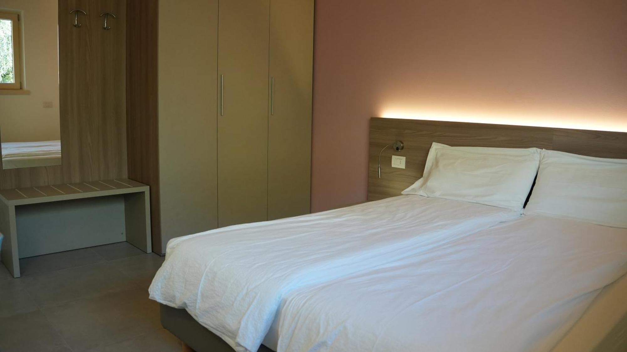 Casa Maria Apartments Riva del Garda Szoba fotó